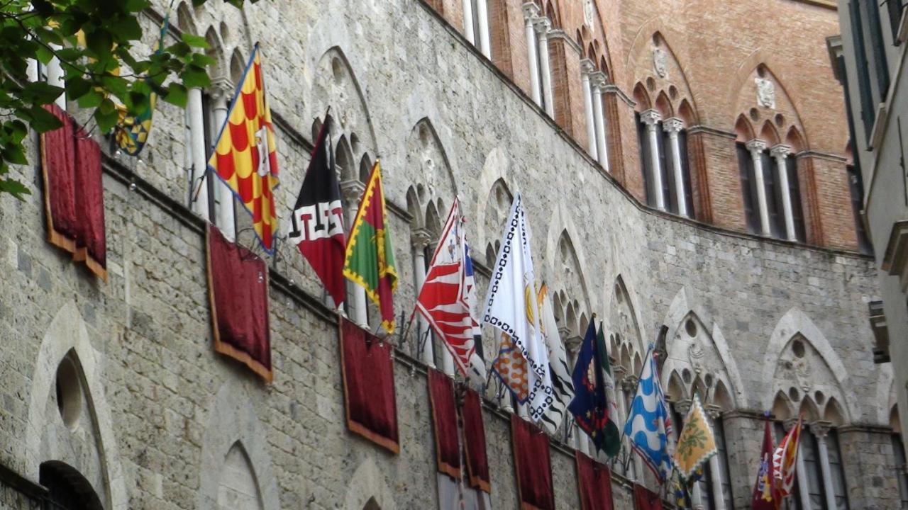 Sweetlittlehouse47 - Dentro Le Mura, Parcheggio Gratuito سيينا المظهر الخارجي الصورة